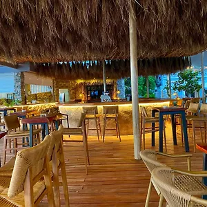 Hotel Nertili, Sarande
